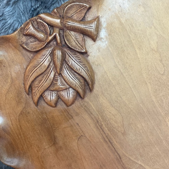 Vintage Carved Wooden Tray with Floral Design - Picture 6 of 16
